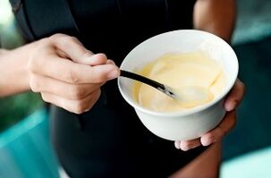 Použití domácího šamponu může obnovit poškozené vlasy